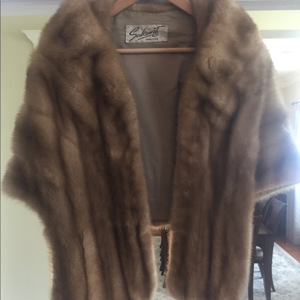 Beautiful Vintage Sakowitz Light brown shawl